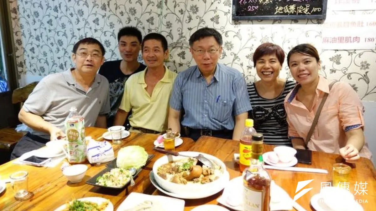 姚立明在貼文也說,他參加過不少生日趴,台灣、德國、老的、少的,但倒是第1次參加這種醫病關係的生日趴,聽著每個人重生的故事,每1個病友也視柯為恩人。(取自姚立明臉書)