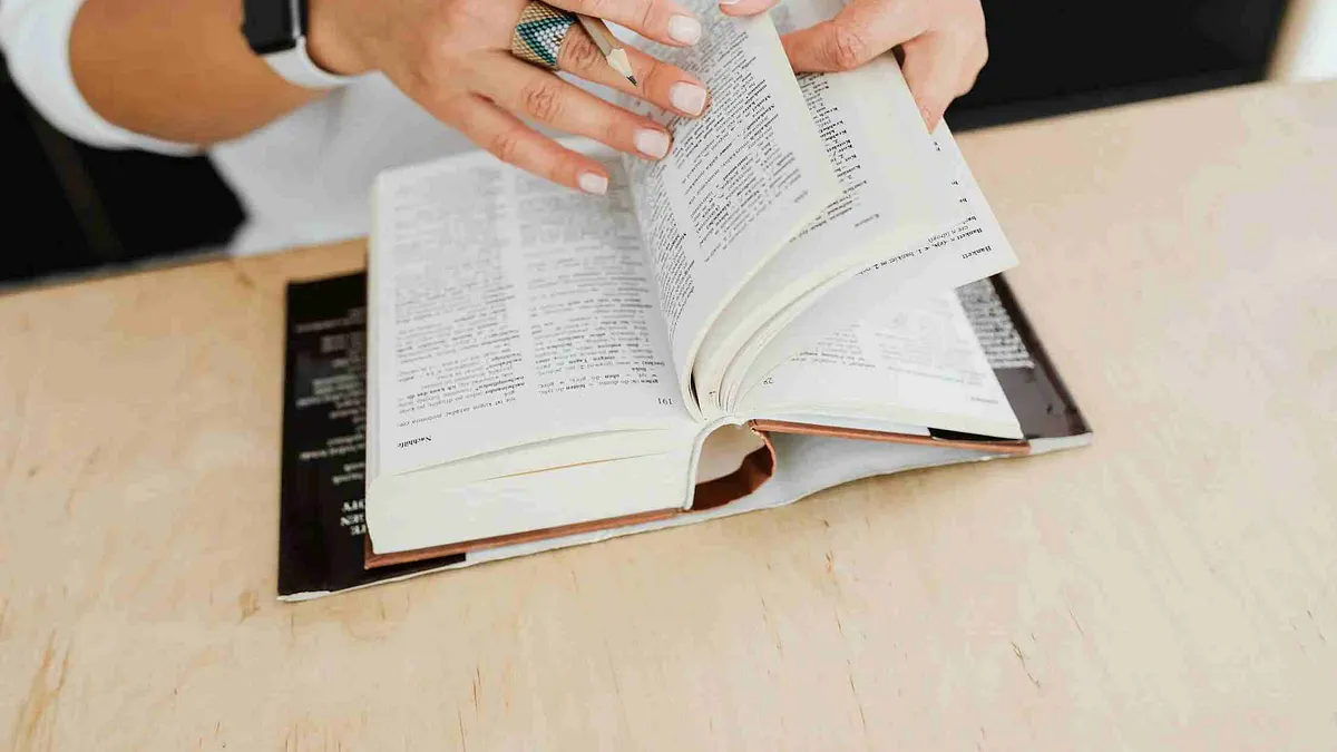 1名網友在社群平台發文詢問,發現有人用「滿好」來形容事物,但自己一直以為「蠻好」才是正確用法,讓他感到非常困惑。(示意圖/截取自pexels) 1名網友在社群平台發文詢問,發現有人用「滿好」來形容事物,但自己一直以為「蠻好」才是正確用法,讓他感到非常困惑。(示意圖/截取自pexels)