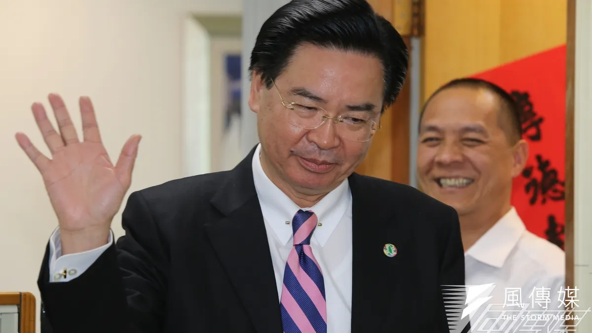 民進黨祕書長吳釗燮5日致電國民黨祕書長李四川,啟動兩黨協商修憲機制。(資料照片,楊子磊攝)