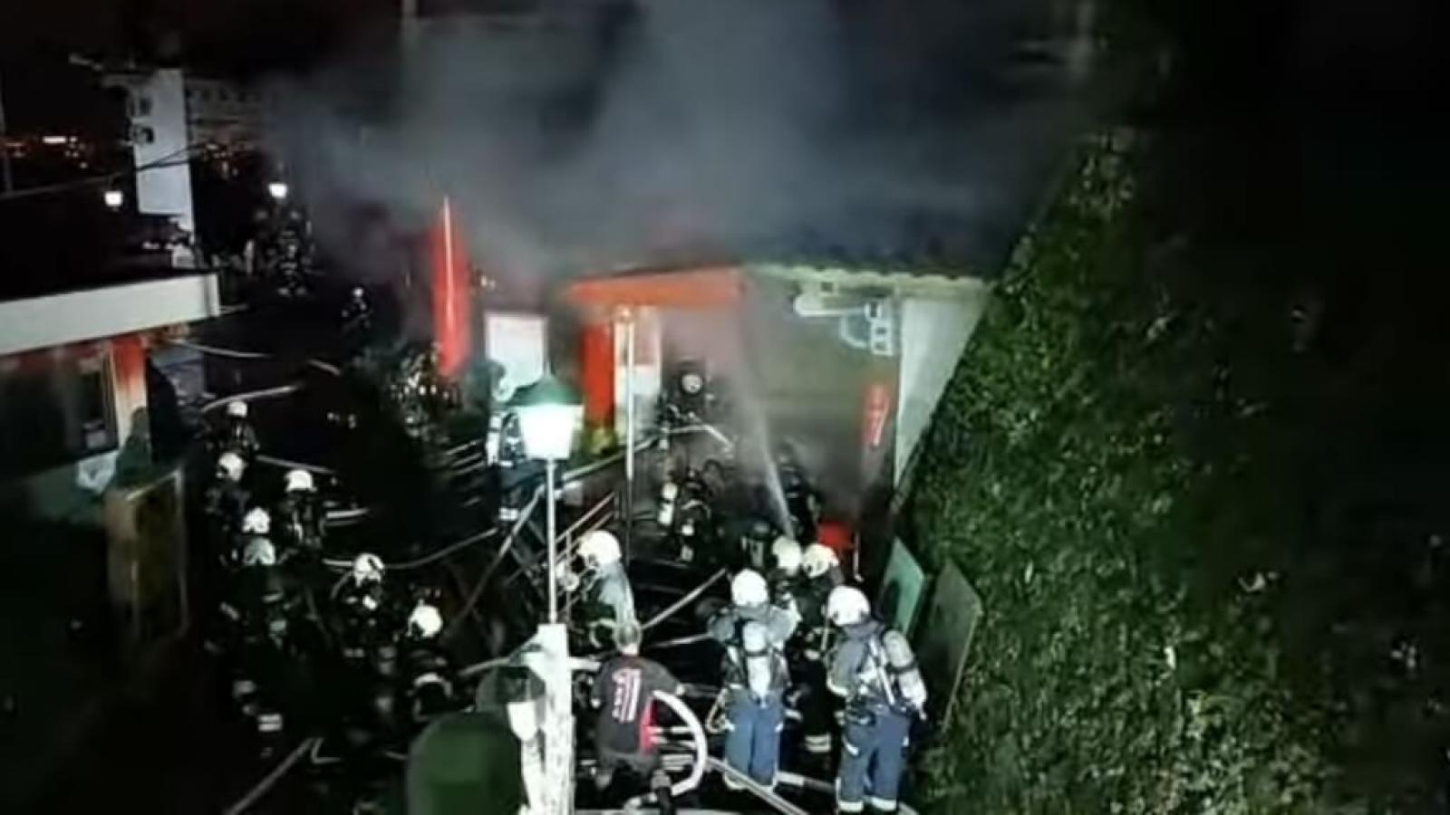 北市指南宮驚傳火警!蔣萬安:警消85人搶救,目前無人受困