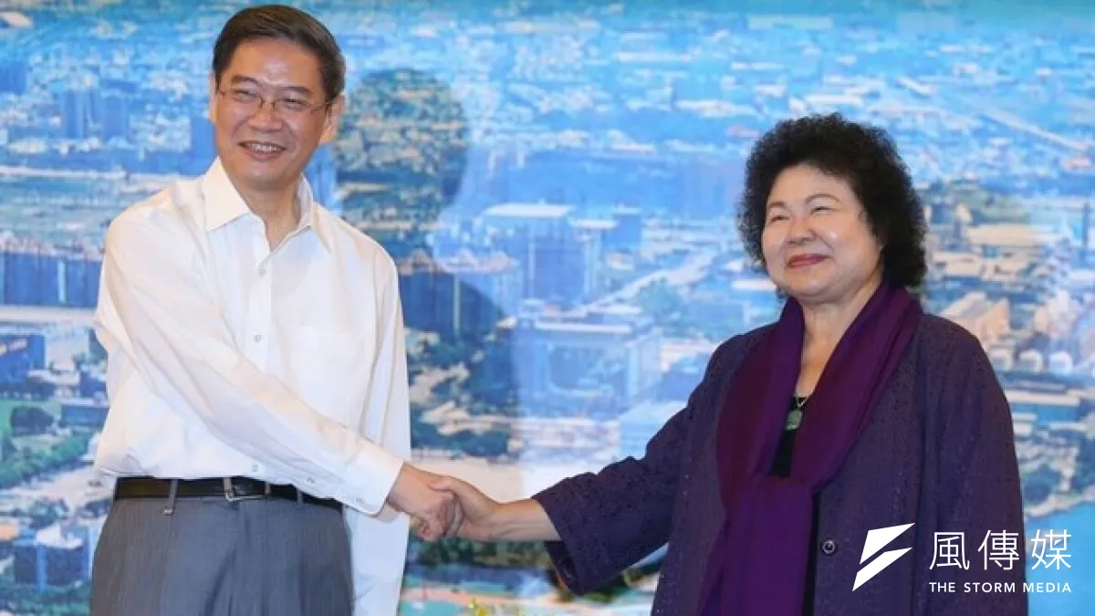 今天(27日)上午9點10分,中國國台辦主任張志軍與高雄市長陳菊在高雄巨蛋會晤並舉行閉門會談。(吳逸驊攝)