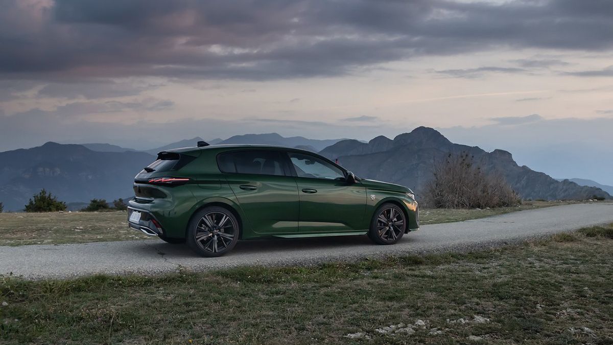 電動車衰退加劇,德國8月汽車銷量暴跌 電動車衰退加劇,德國8月汽車銷量暴跌