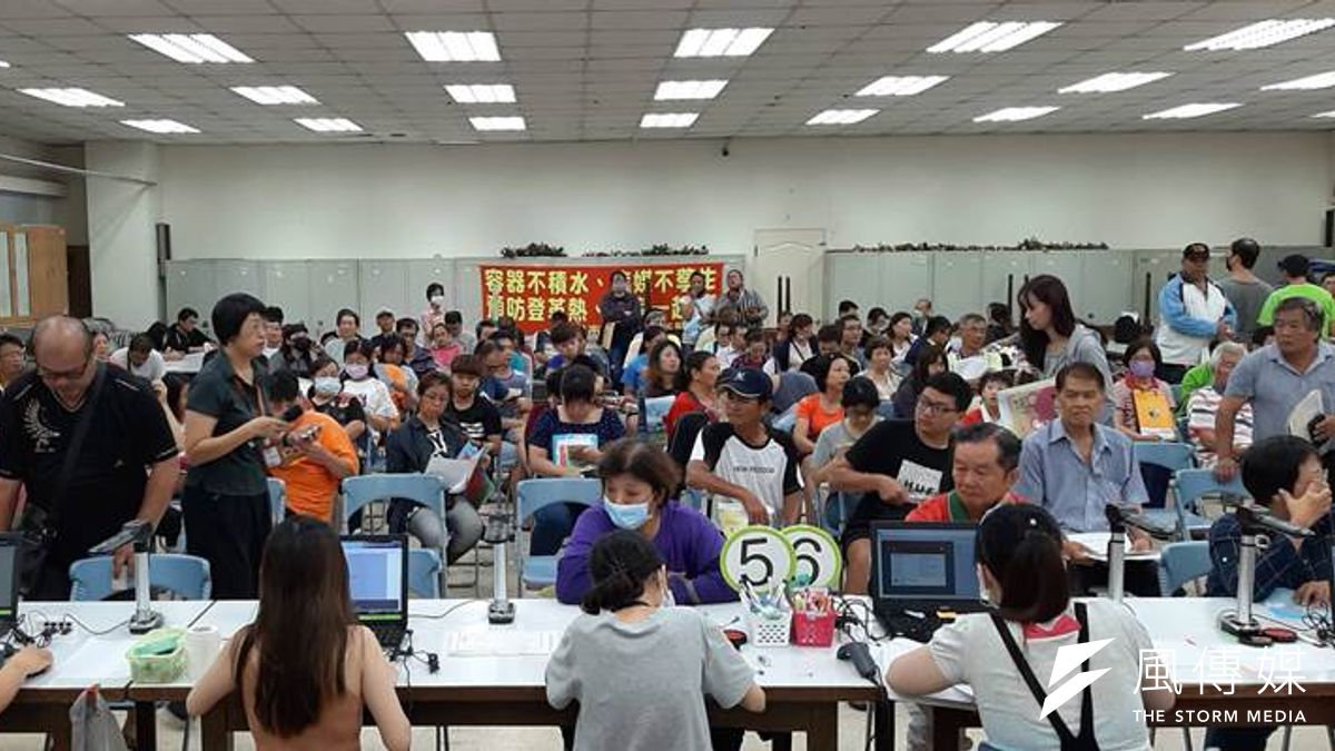 今年住宅補貼將在8月4日開放申請,因應疫情,鼓勵民眾線上申請,加碼舉辦抽獎活動,祭出1000份面額200元超商禮券。(圖/徐炳文) 今年住宅補貼將在8月4日開放申請,因應疫情,鼓勵民眾線上申請,加碼舉辦抽獎活動,祭出1000份面額200元超商禮券。(圖/徐炳文)