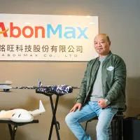 MinTech Technology Chairman Zhou Wei-kun (周維昆) compares AI to a person's brain, while autonomous defense hardware systems are like the body, stating "if the brain is controlled by others, no matter how strong the body is, it cannot be autonomous." (Photo MinTech Technology Chairman Zhou Wei-kun (周維昆) compares AI to a person's brain, while autonomous defense hardware systems are like the body, stating "if the brain is controlled by others, no matter how strong the body is, it cannot be autonomous." (Photo