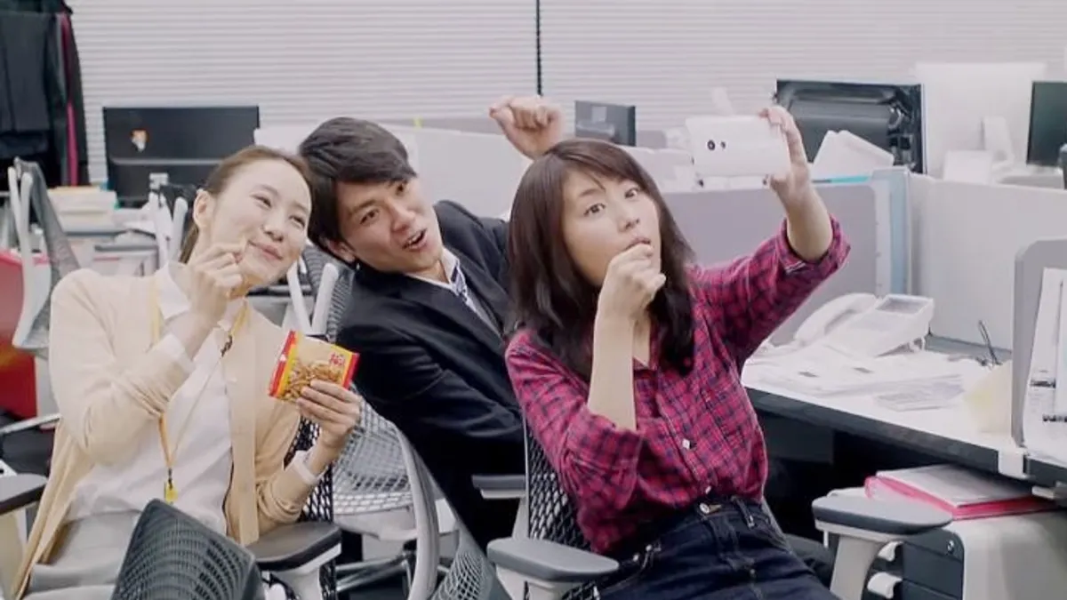 台灣有哪些伴手禮,會讓日本妹都失心瘋?(圖/autoxp049@youtube) 台灣有哪些伴手禮,會讓日本妹都失心瘋?(圖/autoxp049@youtube)