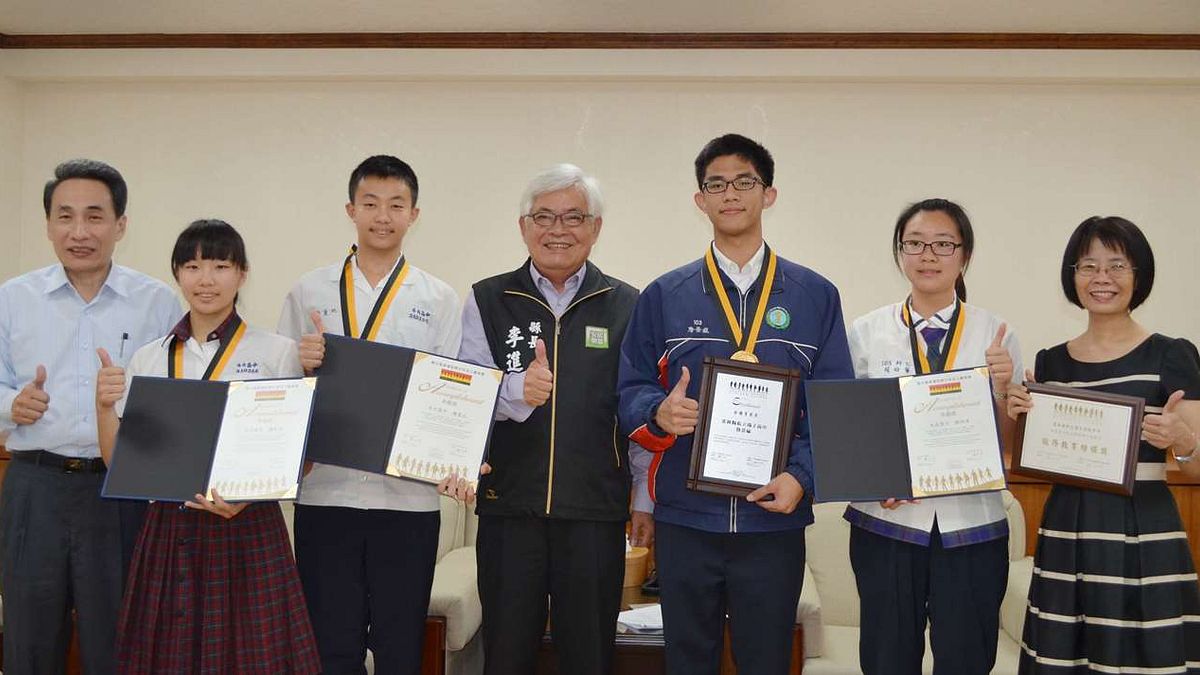 李進勇表揚志工獎得主 鼓勵共同打造友善雲林 李進勇表揚志工獎得主 鼓勵共同打造友善雲林