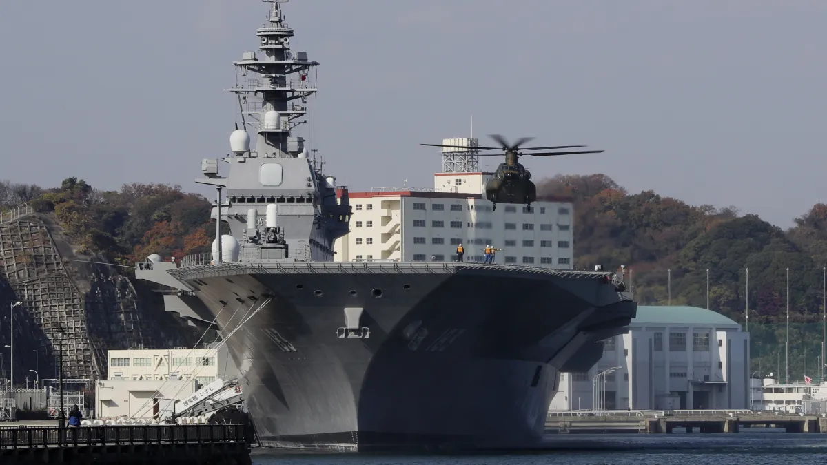 大日本帝國海軍軍神之稱的東鄉平八郎是奠定日本現代海軍的重要人物。圖為現今日本海上自衛隊主力艦「出雲號」(JS Izumo)直昇機護衛艦(資料照,美聯社)