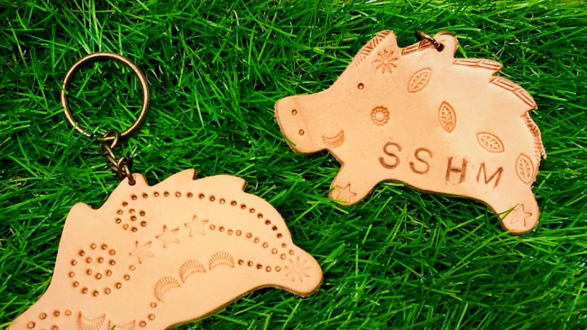 兒童節連假推出限定活動「趣敲敲!動物皮雕鑰匙圈DIY」。(圖/新北市立十三行博物館) 兒童節連假推出限定活動「趣敲敲!動物皮雕鑰匙圈DIY」。(圖/新北市立十三行博物館)