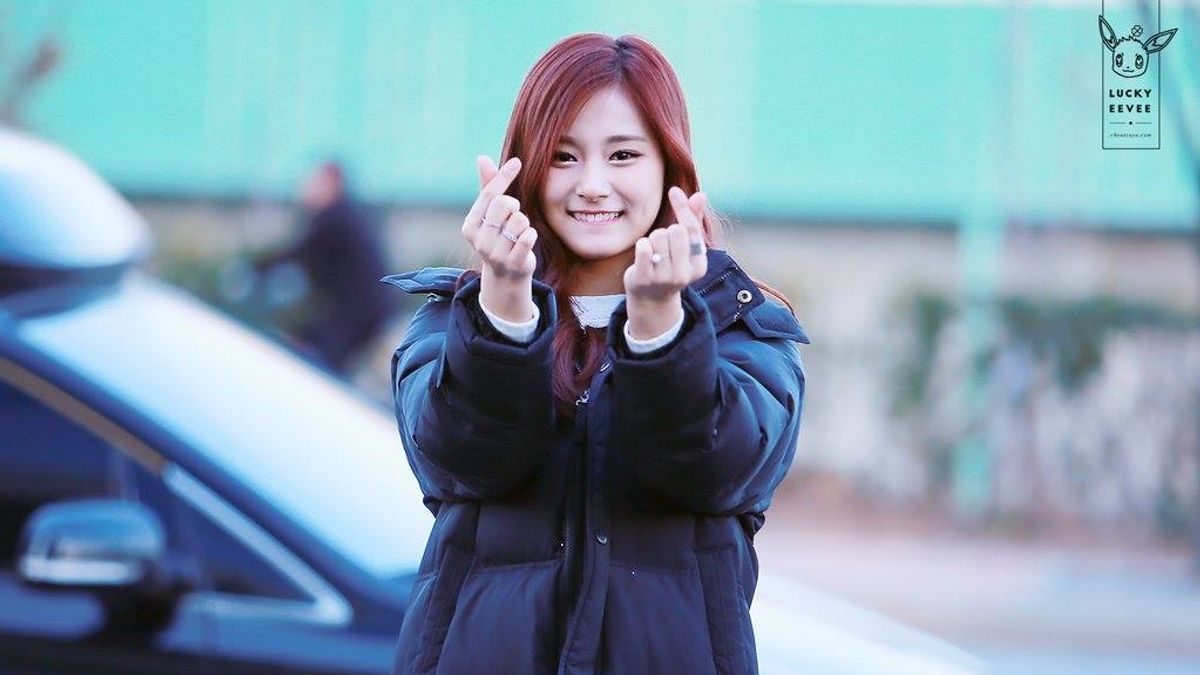 挺過國籍爭議,周子瑜成功由黑翻紅。(圖/TWICE - Tzuyu 쯔위@facebook) 挺過國籍爭議,周子瑜成功由黑翻紅。(圖/TWICE - Tzuyu 쯔위@facebook)