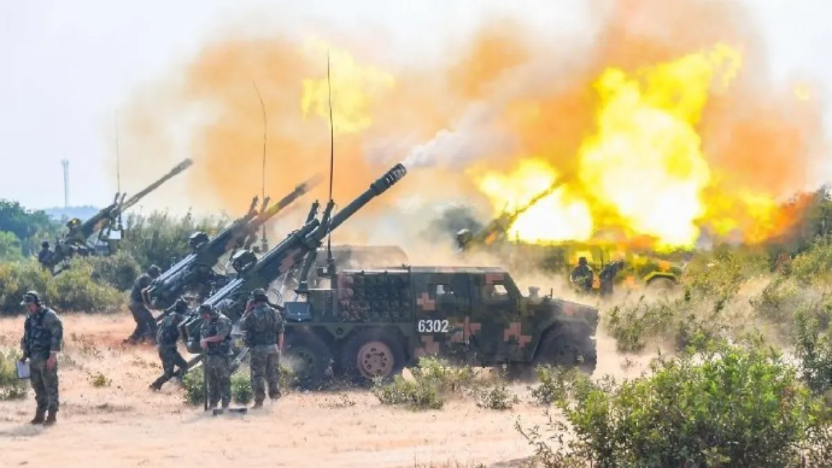 解放軍東部戰區第72集團軍正在舉行實彈演練。(中國軍網)