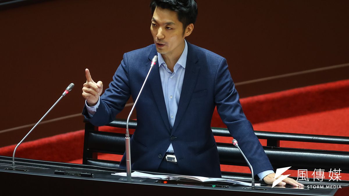 根據《TVBS》最新民調,國民黨立委蔣萬安(見圖)若參選台北市長,支持度贏過綠營呼聲最高的衛福部長陳時中13個百分點。(資料照,顏麟宇攝) 根據《TVBS》最新民調,國民黨立委蔣萬安(見圖)若參選台北市長,支持度贏過綠營呼聲最高的衛福部長陳時中13個百分點。(資料照,顏麟宇攝)