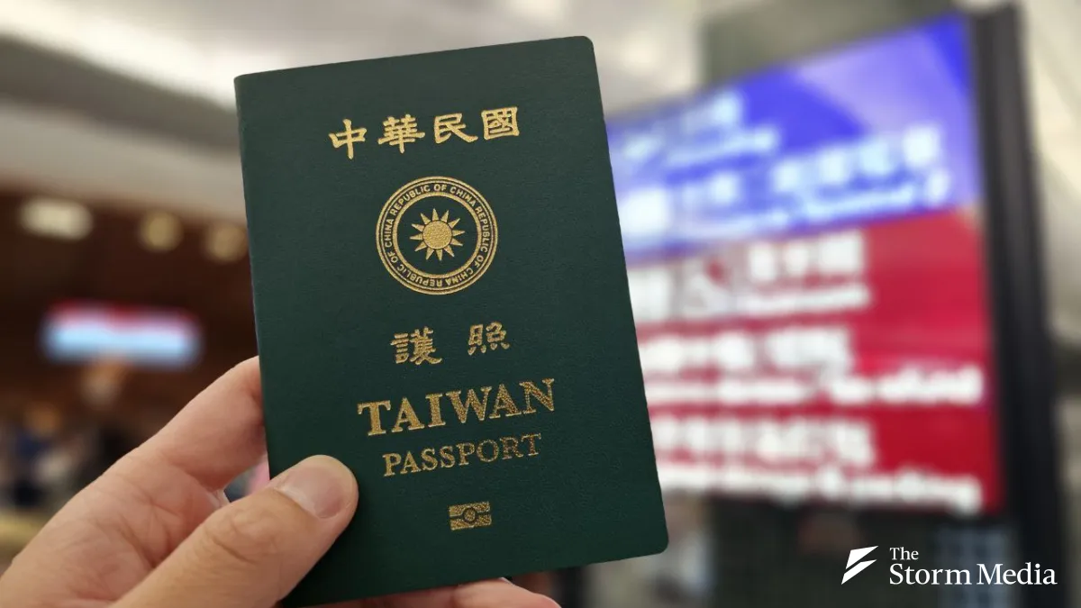 Many Chinese tourists have recently sought to avoid discrimination in Japan by masquerading their nationality as Taiwanese. (Photo / Hong Yuxun)
