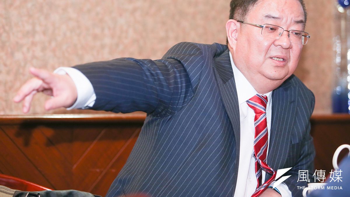 中國經濟學者楊魯軍接受訪問時直陳,兩岸關係最大的危機是台灣自我邊緣化,喪失兩岸關係走向的話語權。(陳明仁攝) 中國經濟學者楊魯軍接受訪問時直陳,兩岸關係最大的危機是台灣自我邊緣化,喪失兩岸關係走向的話語權。(陳明仁攝)