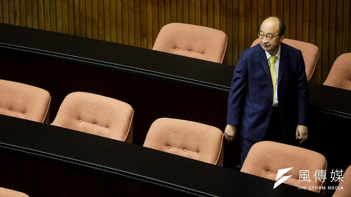 民進黨團總召柯建銘指出,軍改完成後,併同公、教、政務人員,退撫基金均可再運作30年無虞。(顏麟宇攝) 民進黨團總召柯建銘指出,軍改完成後,併同公、教、政務人員,退撫基金均可再運作30年無虞。(顏麟宇攝)