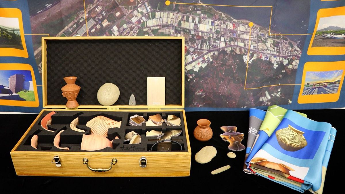 十三行博物館推出全新「考古旅行箱」行動教具,開放全國小學免費申請借用。(圖/新北市立十三行博物館提供) 十三行博物館推出全新「考古旅行箱」行動教具,開放全國小學免費申請借用。(圖/新北市立十三行博物館提供)