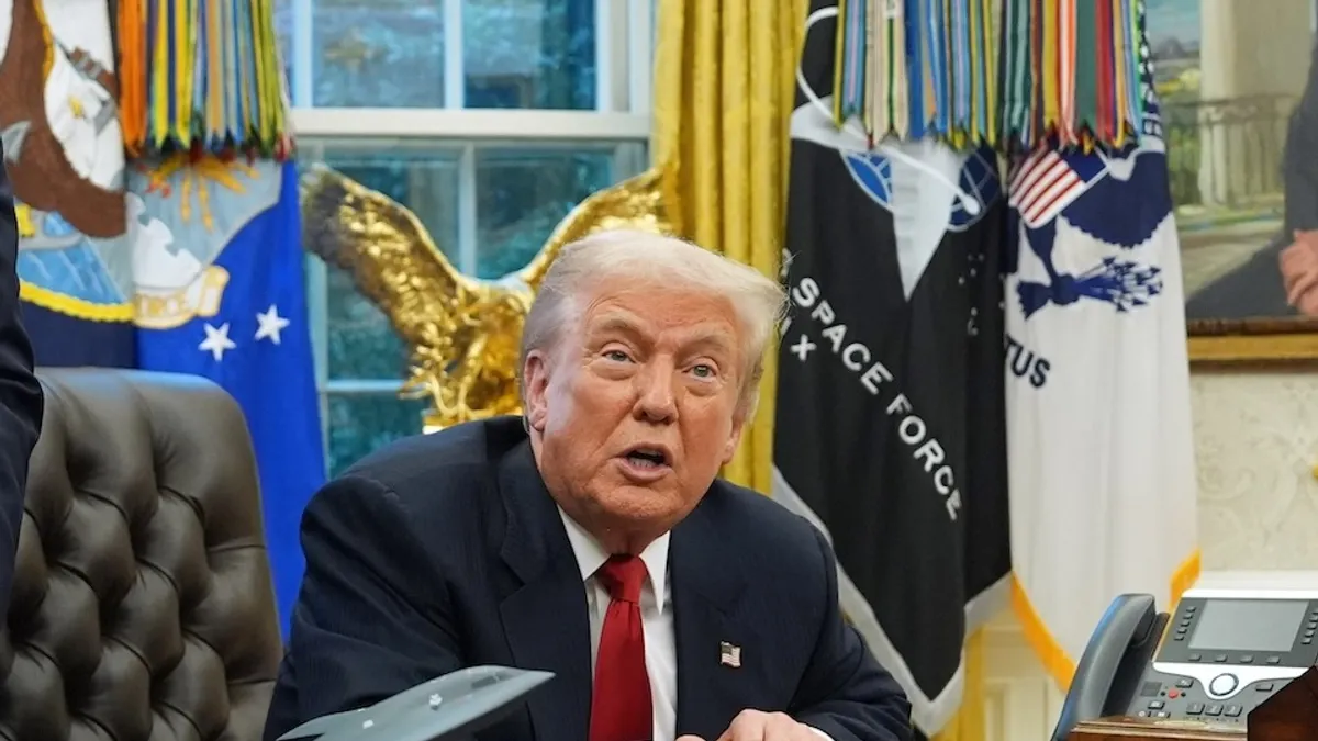 アメリカ合衆国大統領ドナルド・トランプ氏が正式に台湾保証実施法案(Taiwan Assurance Implementation Act)に署名した。(写真/AP通信提供) アメリカ合衆国大統領ドナルド・トランプ氏が正式に台湾保証実施法案(Taiwan Assurance Implementation Act)に署名した。(写真/AP通信提供)