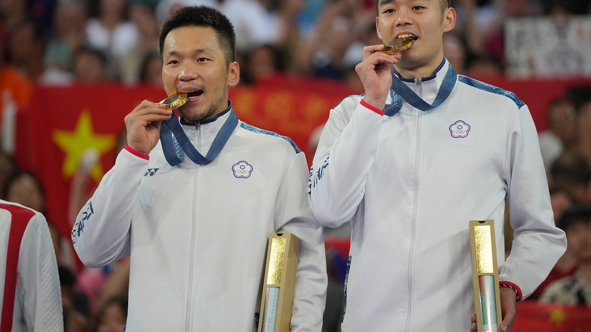李洋與王齊麟4日在巴黎奧運奪金,達成羽球男雙奧運二連霸。(美聯社) 李洋與王齊麟4日在巴黎奧運奪金,達成羽球男雙奧運二連霸。(美聯社)