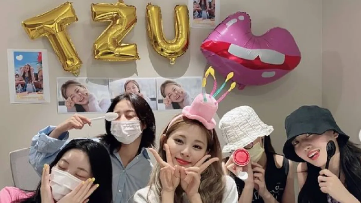 周子瑜的22歲生日願望,是希望能做點什麼,幫助台灣度過困境。(圖/取自twicetagram@Instagram)