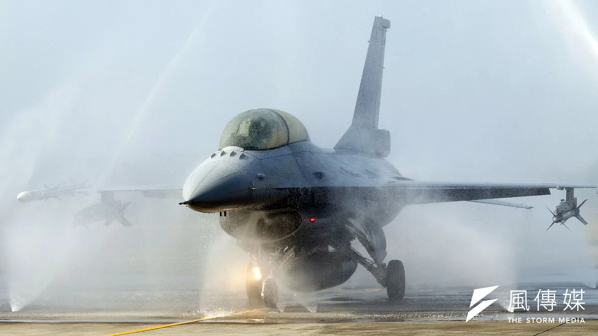 有立委發文指出,根據美方規定,在F-16 Block 70/72熱銷之下,我國將能收到分紅獲利。(資料照,蘇仲弘攝) 有立委發文指出,根據美方規定,在F-16 Block 70/72熱銷之下,我國將能收到分紅獲利。(資料照,蘇仲弘攝)