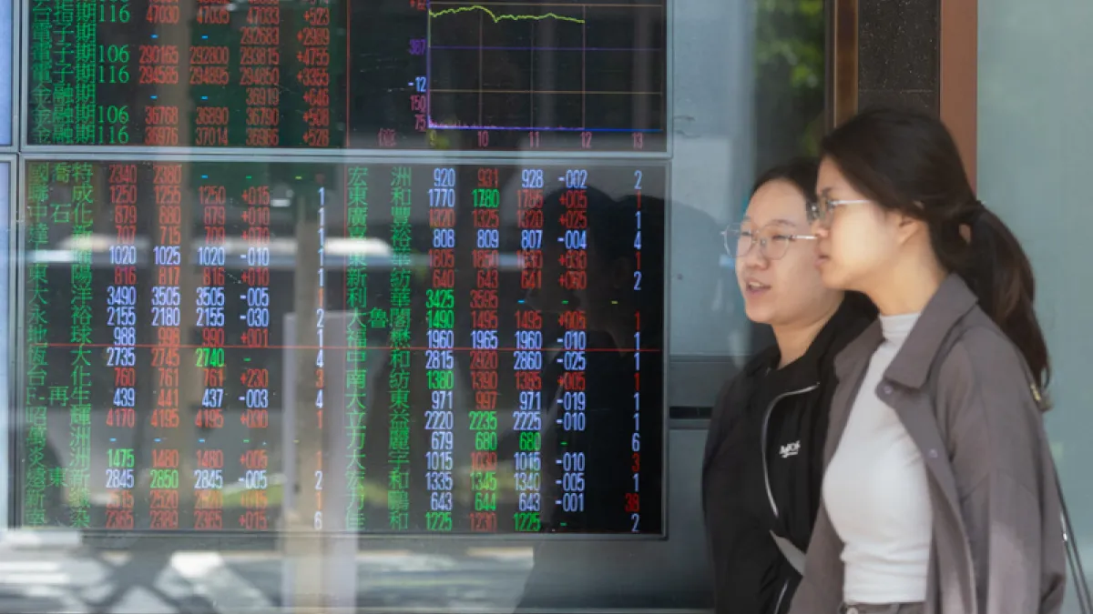 台股今(21)日強勢反彈,外資終結連續10個交易日賣超,今日由賣轉買9.6億元。