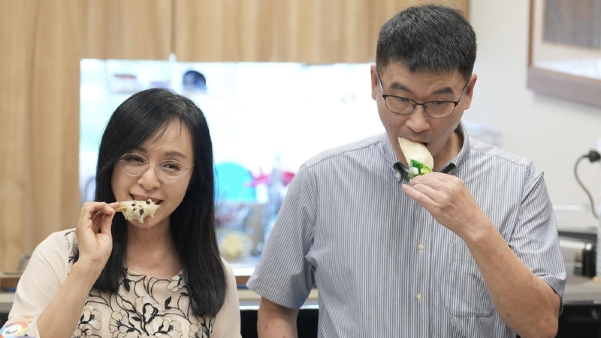 「少去一次酒店,就能買很多鳳梨釋迦」!梁文傑為失言風波拜會陳瑩盼止血,慘遭她當面開大招!怨氣很深?