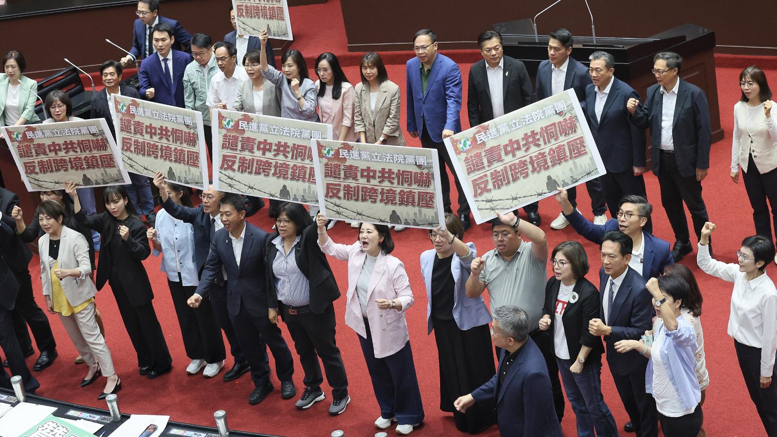 經濟學人指台灣民主遭挾持!翁履中揭台英民主指數PK結果:誰10年換7個首相?