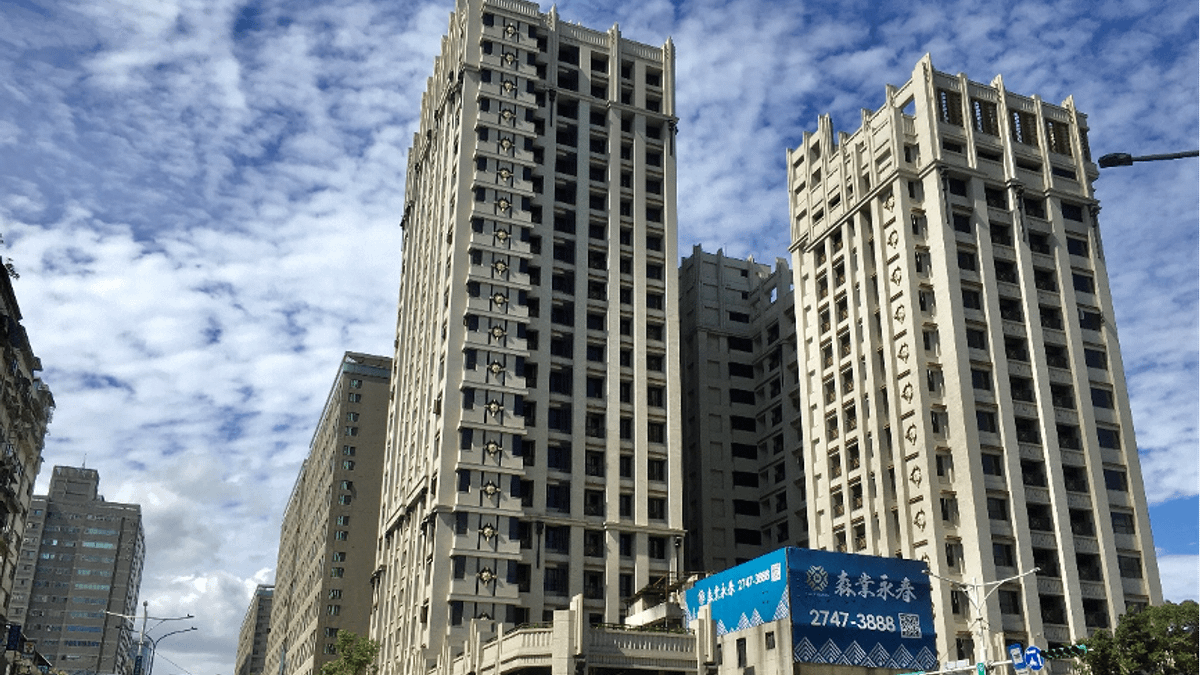 住展雜誌企研長何世昌指出,建商在台北市取得土地愈來愈困難,危老因容積獎勵明確、程序簡便快速,且無最小基地面積限制。(圖/富比士地產王提供) 住展雜誌企研長何世昌指出,建商在台北市取得土地愈來愈困難,危老因容積獎勵明確、程序簡便快速,且無最小基地面積限制。(圖/富比士地產王提供)