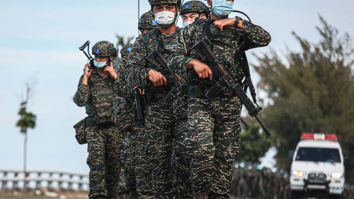 海軍陸戰隊99旅步一營日前在南台灣實施「海軍陸戰隊步兵兵科基地行軍鑑測」。(取自青年日報)