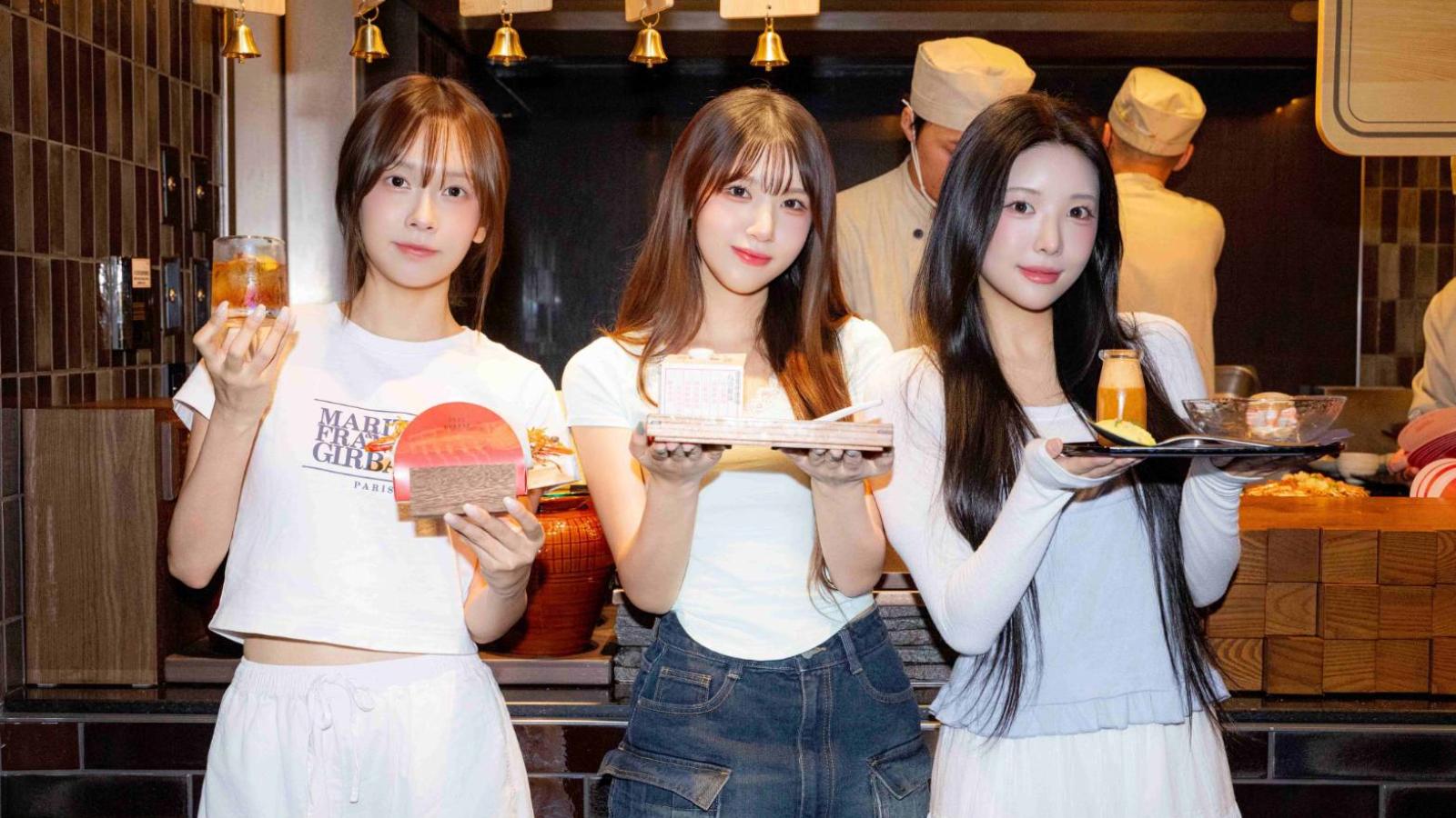 韓籍3女神登台北101饗 A Joy慶功!廉世彬狂嗑牛排、金佳垠好吃到鼻孔收不住