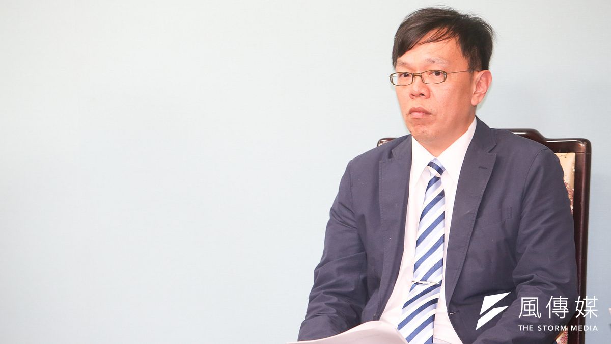 總統府副秘書長姚人多在與大家溝通時指出,他希望這個平台能夠為台灣留下典範,「一個解決問題的典範」。(資料照,陳明仁攝) 總統府副秘書長姚人多在與大家溝通時指出,他希望這個平台能夠為台灣留下典範,「一個解決問題的典範」。(資料照,陳明仁攝)