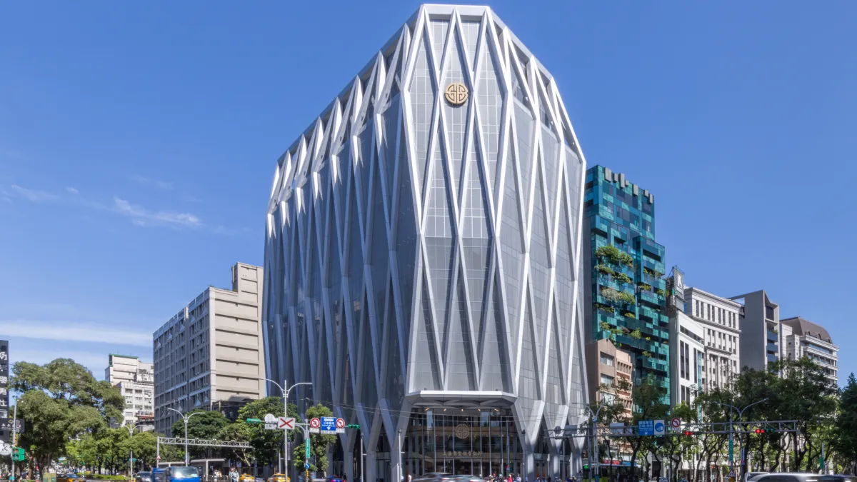 上海商銀9日公布獲利自結數,受到營業費用偏高影響,4月稅後純益年減0.3%。(資料照,上海商銀提供)
