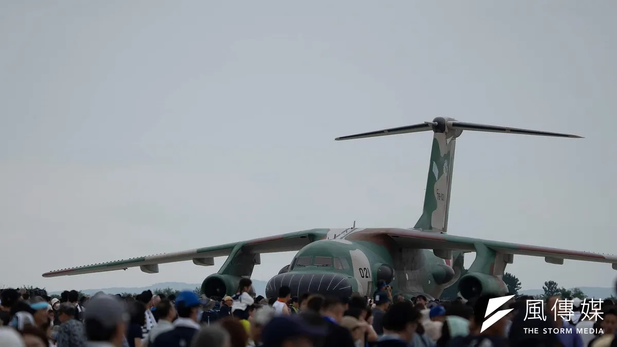 2024日本松島航空祭吸引數萬人進場參與。圖為日本電子戰訓練機EC-1地面陳展。(傅啟禎攝) 2024日本松島航空祭吸引數萬人進場參與。圖為日本電子戰訓練機EC-1地面陳展。(傅啟禎攝)
