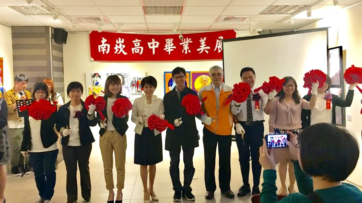 南崁高中畢業美展 「吐思」主題展出吸睛