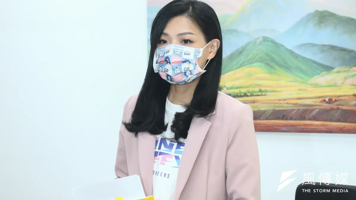 民眾黨新竹市長候選人、立委高虹安(見圖)被爆料有人頭助理與加班費變公積金等爭議,甚至被指控一連串「慣老闆」之嫌。(資料照,蔡親傑攝)