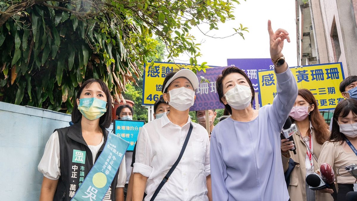 無黨籍市長參選人黃珊珊5日上午造訪水源二、三期。(黃珊珊辦公室提供) 無黨籍市長參選人黃珊珊5日上午造訪水源二、三期。(黃珊珊辦公室提供)