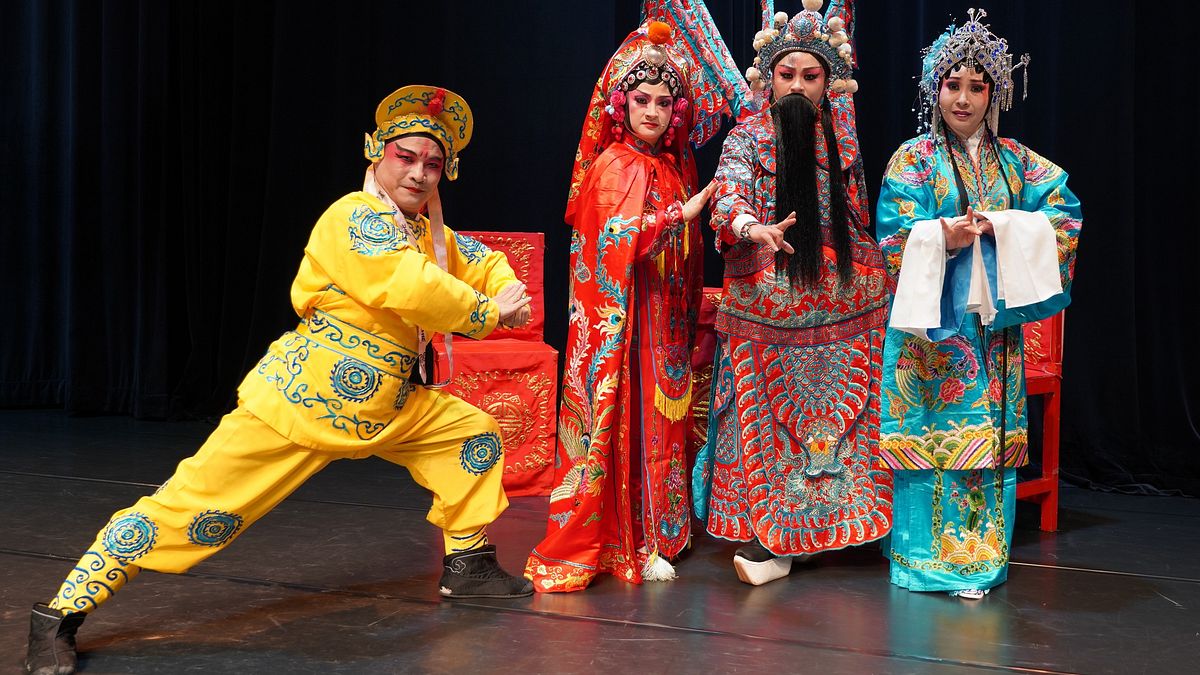 由國立傳統藝術中心辦理的「接班人好戲台-駐園演出計畫」 將在宜蘭傳藝園區曲藝館演出,邀請民眾前來欣賞傳統藝術之美(圖/國立傳統藝術中心提供) 由國立傳統藝術中心辦理的「接班人好戲台-駐園演出計畫」 將在宜蘭傳藝園區曲藝館演出,邀請民眾前來欣賞傳統藝術之美(圖/國立傳統藝術中心提供)