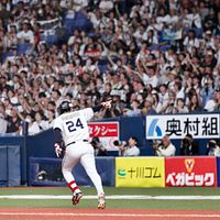紅林が左翼スタンド5階席へ特大2ランを放ち、勝負を決めた。(撮影 許甄玲) 紅林が左翼スタンド5階席へ特大2ランを放ち、勝負を決めた。(撮影 許甄玲)