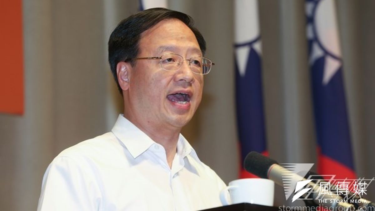 江宜樺宣示政府整頓食安決心,強調下架行動擴大,辦到無黑心廠商為止。(余志偉攝) 江宜樺宣示政府整頓食安決心,強調下架行動擴大,辦到無黑心廠商為止。(余志偉攝)