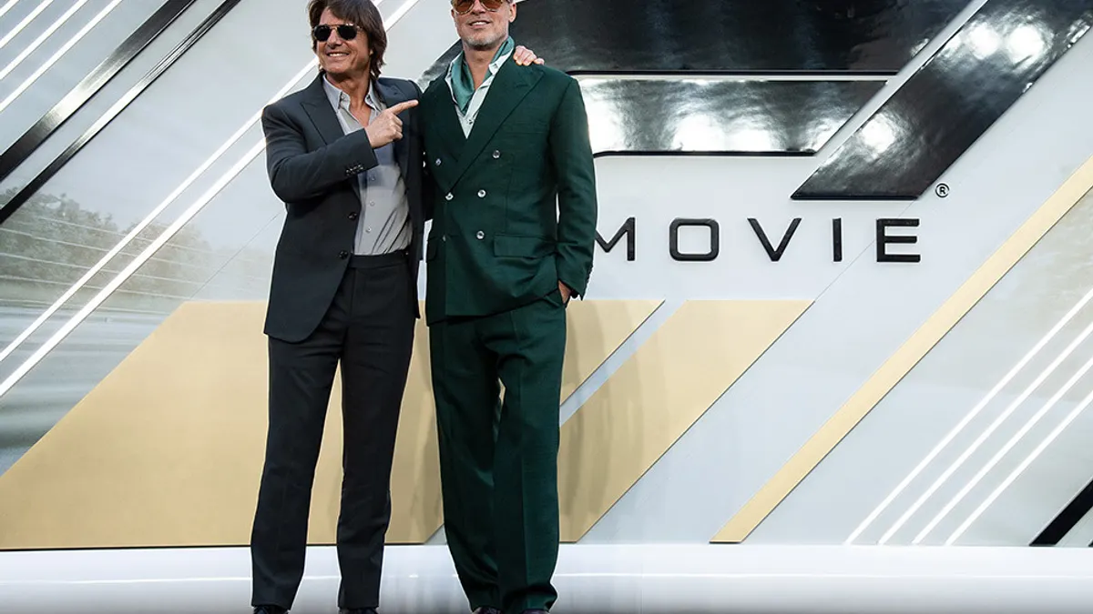 《F1電影》在台上映1天飆破千萬票房!阿湯哥站台力挺、搭肩小布世紀同框 《F1電影》在台上映1天飆破千萬票房!阿湯哥站台力挺、搭肩小布世紀同框