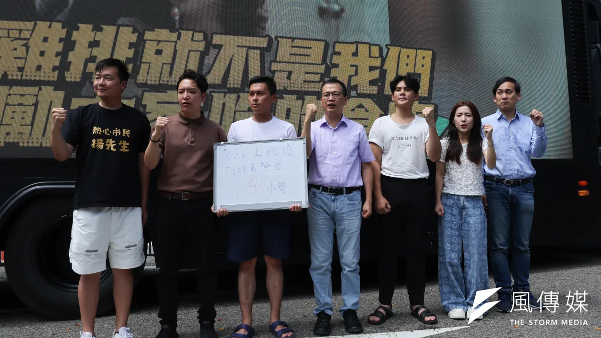 國民黨立委羅智強聲援青年絕食靜坐。(陳品佑攝)
