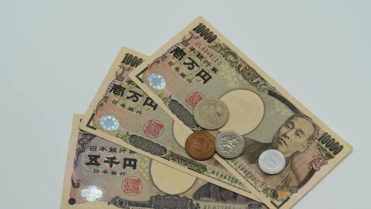 哈日族們迎來換匯好時機!今(16)日台灣銀行日圓現鈔賣出價罕見掛出「0.2082」的甜甜價,意味著拿新台幣10萬元,竟能比今年4月時多換到約5.5萬日圓。(示意圖/取自pexels) 哈日族們迎來換匯好時機!今(16)日台灣銀行日圓現鈔賣出價罕見掛出「0.2082」的甜甜價,意味著拿新台幣10萬元,竟能比今年4月時多換到約5.5萬日圓。(示意圖/取自pexels)