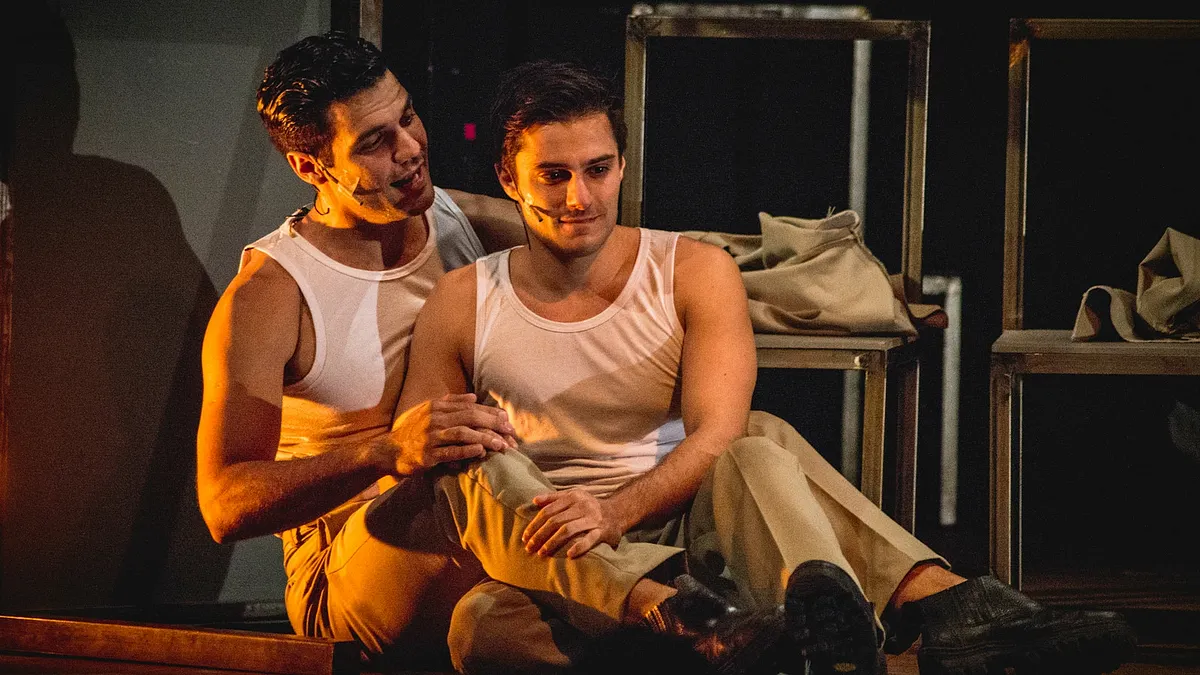 俗稱「小蜜蜂」的mini麥是舞台上不可或缺的隱密小幫手。(圖/flickr@Bernardo G.) 俗稱「小蜜蜂」的mini麥是舞台上不可或缺的隱密小幫手。(圖/flickr@Bernardo G.)