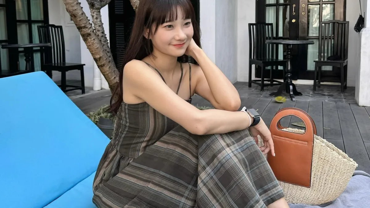 瑜珈大師控分潤不公!愛莉莎莎拍片回應。(圖/翻攝自臉書專頁愛莉莎莎 Alisasa)