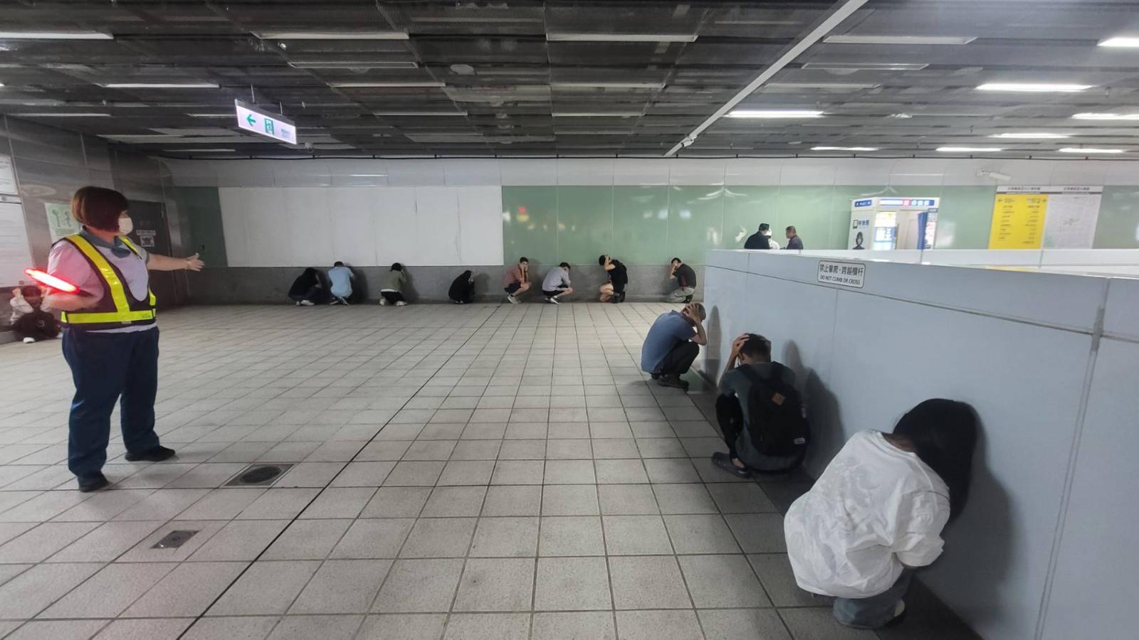 高雄城鎮韌性防空演習順利完成 人車配合疏散展現全民防衛量能