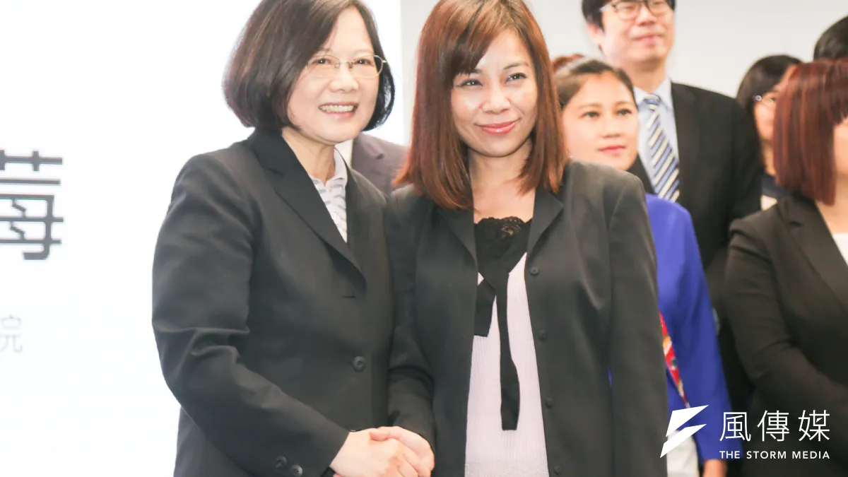 余莓莓為了葉俊榮放手台大校長人事案而痛駡蔡英文總統(陳明仁攝)