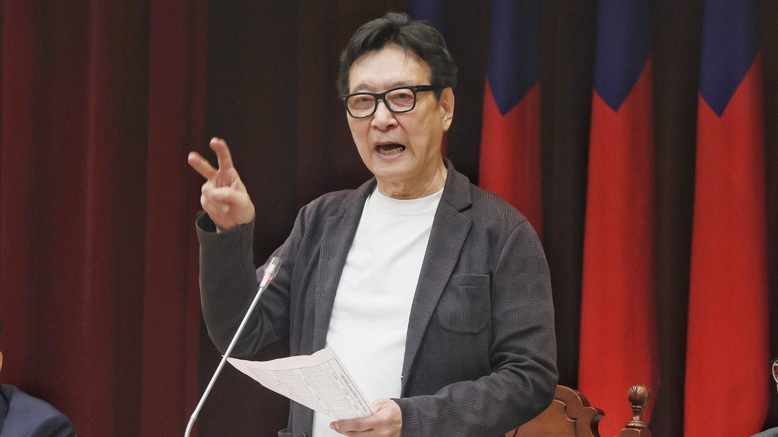 為王偉忠專訪槓上沈富雄!趙少康親曝「沈伯洋超高流量原因」:蔣還在喬時間