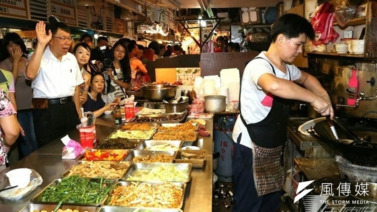 無黨籍台北市長參選人柯水哲繼尊蔣言論後,再表示「如果蔣經國還在世,絕對不會提名連勝文!」(余志偉攝) 無黨籍台北市長參選人柯水哲繼尊蔣言論後,再表示「如果蔣經國還在世,絕對不會提名連勝文!」(余志偉攝)