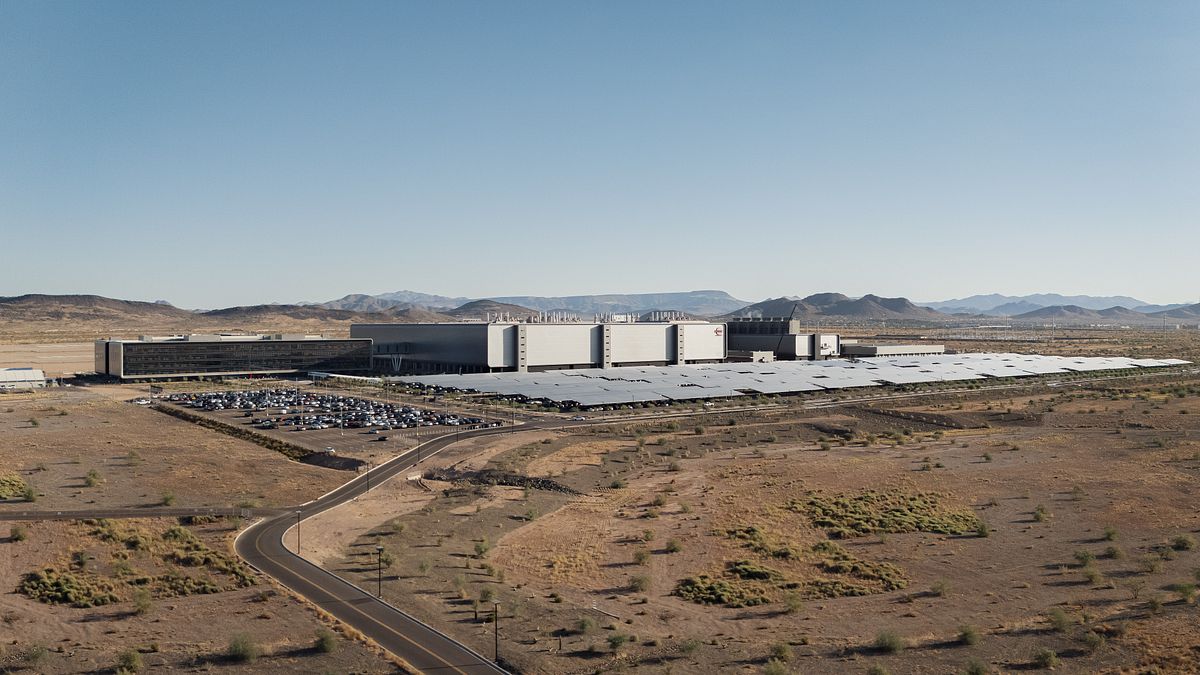 2027全球危機倒數,台灣站上暴風眼!台積電和AI競賽成焦點,英國智庫警告:中國恐封鎖台海、奪取「人工超智慧」主導權