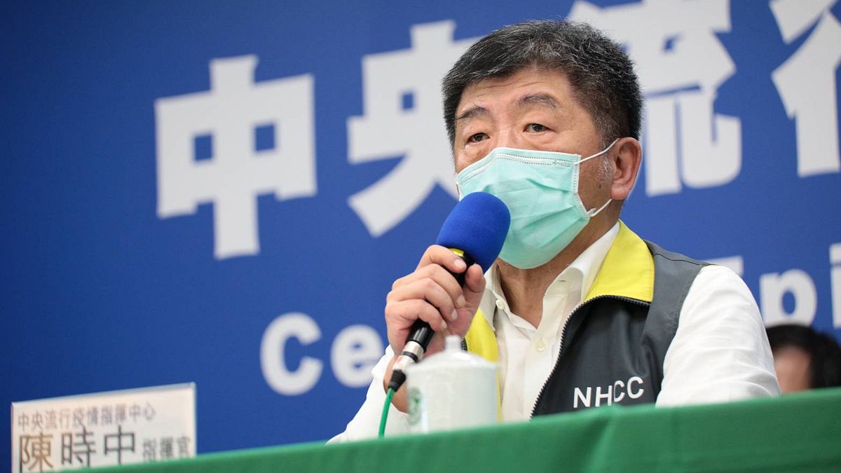 中央流行疫情指揮中心指揮官陳時中(見圖)表示,對於邊境開放部分,目前尚無這個想法,因為全球仍有高達400萬以上的人口確診新冠肺炎。(資料照,指揮中心提供) 中央流行疫情指揮中心指揮官陳時中(見圖)表示,對於邊境開放部分,目前尚無這個想法,因為全球仍有高達400萬以上的人口確診新冠肺炎。(資料照,指揮中心提供)