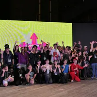 六本木アートナイト2025では、台湾のアーティスト范承宗氏と林介文氏の作品が披露され、東京の街を鮮やかに彩った。(写真/台湾文化センター提供) 六本木アートナイト2025では、台湾のアーティスト范承宗氏と林介文氏の作品が披露され、東京の街を鮮やかに彩った。(写真/台湾文化センター提供)